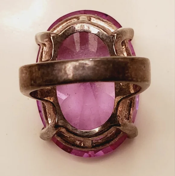Victoria Secret Cocktail Ring, Purple stone - Picture 5 of 8